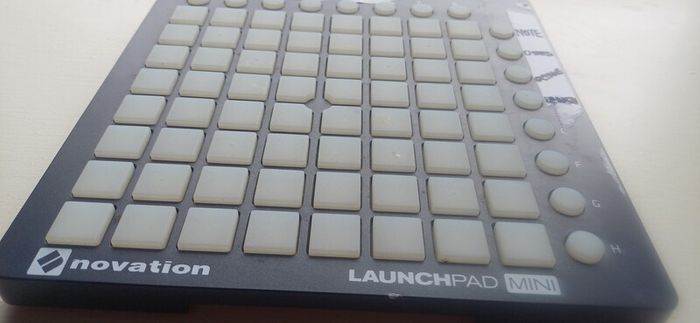 2x Novation MK2 Launchpad Mini