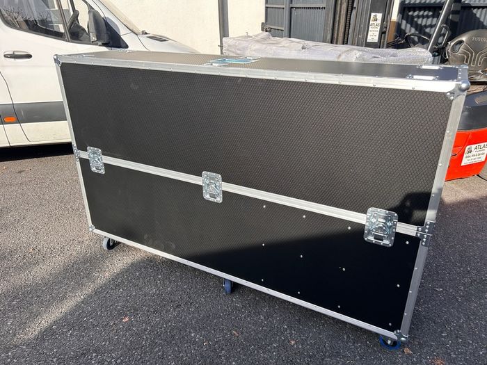Pro TV Adjustable size Flight Case 65" to 86" Video Display Screen Case