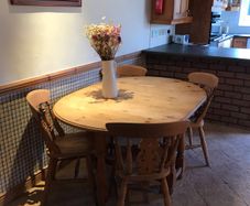 dining table & chairs
