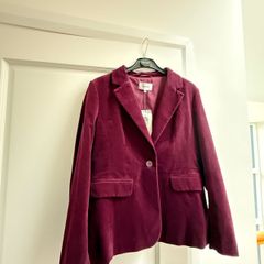 Ladies velvet blazer new with tags