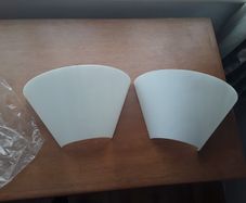 2 wall lights