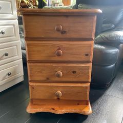 Small Dresser/Bedside Table