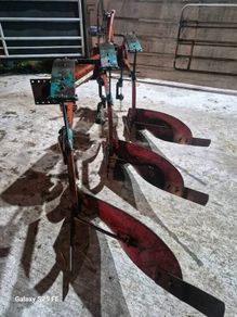 Kverneland plough 3 furrow
