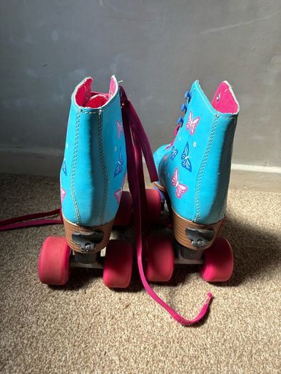 Kids Roller Skates (Adjustable: Size 31-34)