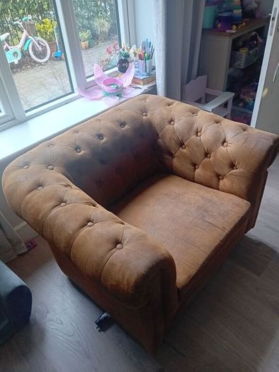 Rustic chesterfield Armchair