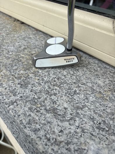 Odyssey White Hot 2-Ball