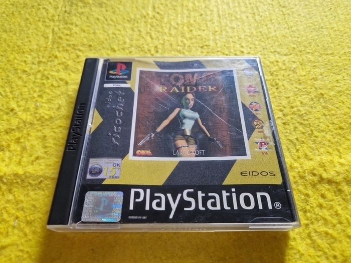 Tomb raider PlayStation1 ps1 PlayStation 2 ps2 games Original