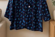 blouse Bnwt short sleeve navy blouse size medium double breaded opening lefties brand