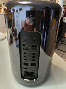 Apple Mac Pro (Late 2013)