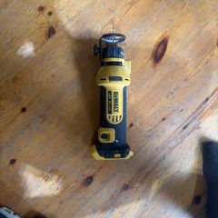 dewalt drywall cutout tool