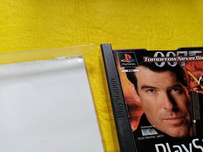 007 Tomorrow never dies PlayStation 1 Ps1 PlayStation 2 ps2 games Original
