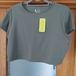 Ladies Sports top brand new.