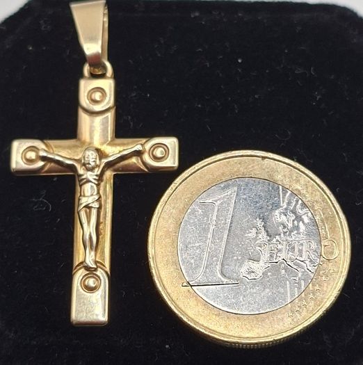 Vintage 9ct gold cross