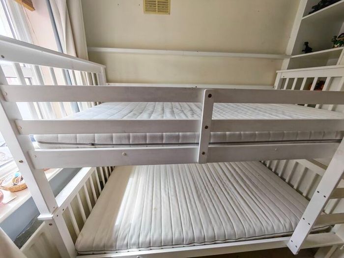 Bunk bed