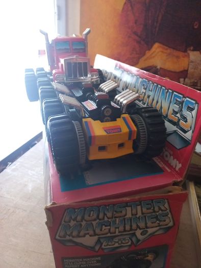 Vintage 80s Monster Machine 16-16 Tomy works great with box