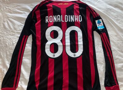 AC Milan Retro Jersey Ronaldinho