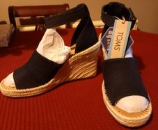 BNWT Toms Marisol Wedge Sandals Size 6