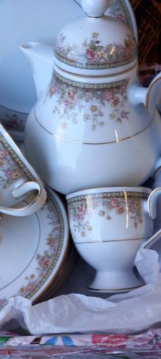Nortitake 21piece Tea Set