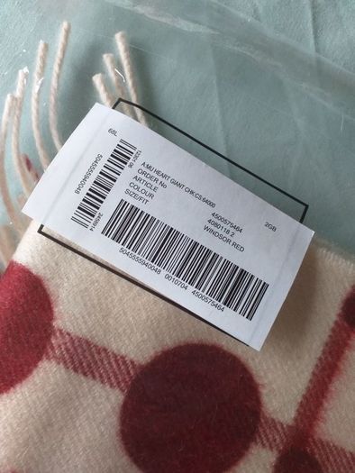 Bnwt Burberry Sold Out Heart Scarf