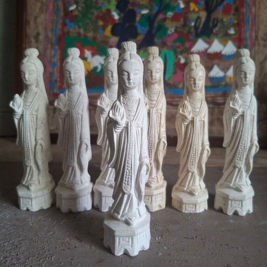 Vintage Chinese Figural Chess Pieces