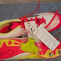 BNWT   Adidas  Mens Football Boots