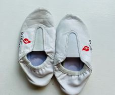 Olympian gymnastics shoes size 26