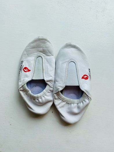 Olympian gymnastics shoes size 26