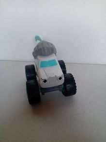Blaze and the Monster Machines Knight Truck
