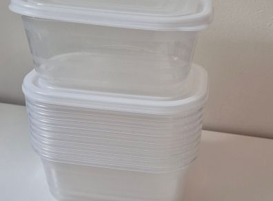 Set of 10 small plastic containers