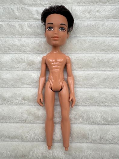 Bratz Boyz Dylan 2003 Left hand is too loose Used Please see photos