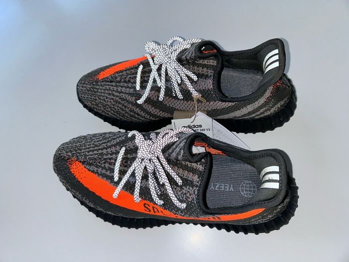 Yeezy Boost 350 V2 Carbon Beluga 10.5UK