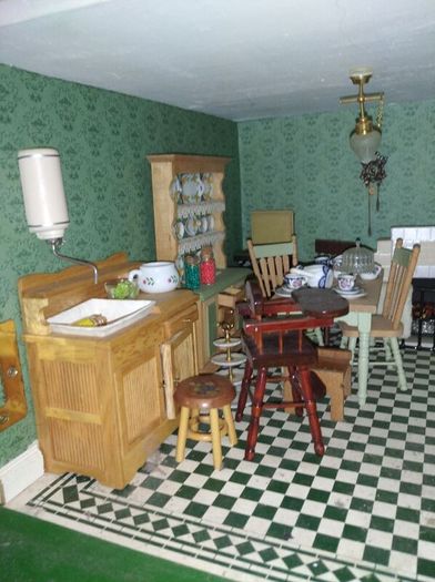 Doll house