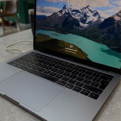 Macbook Pro 2019 13" inches
