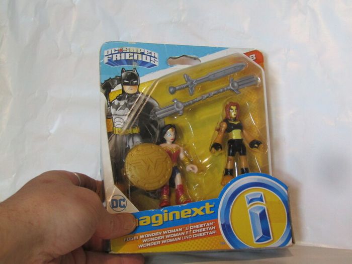Fisher-Price Imaginext DC Super Friends  Wonder Woman and The Cheetah Gold Suit Brand New Sealed
