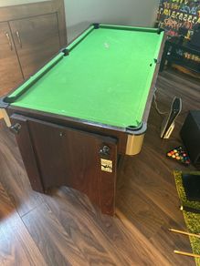 snooker table free