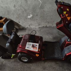 Mobility scooter