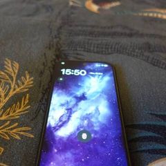 Google pixel 9a - like new - comes with box & 2 screen protectors