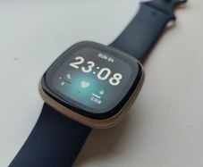 Fitbit Versa 3