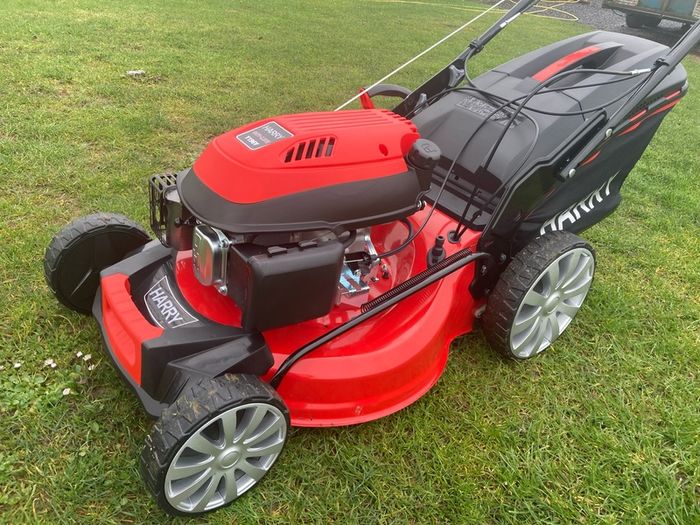 Harry Lawnmower