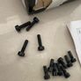 Thule roof rack fixings. Image 6
