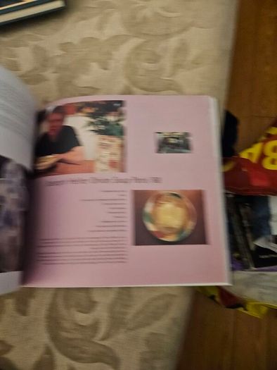 The Food Of Art. New Zealand Painters And Their Food. By Keith Stewart. Photographs By Craig Potton. First Edition Large Volume Paperback In Good Condition.  See Photos For Same.