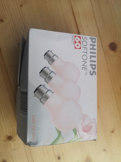 New bulbs pack of 3 60w softone pink