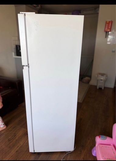 Powerpoint Fridge Freezer  Excellent Condition