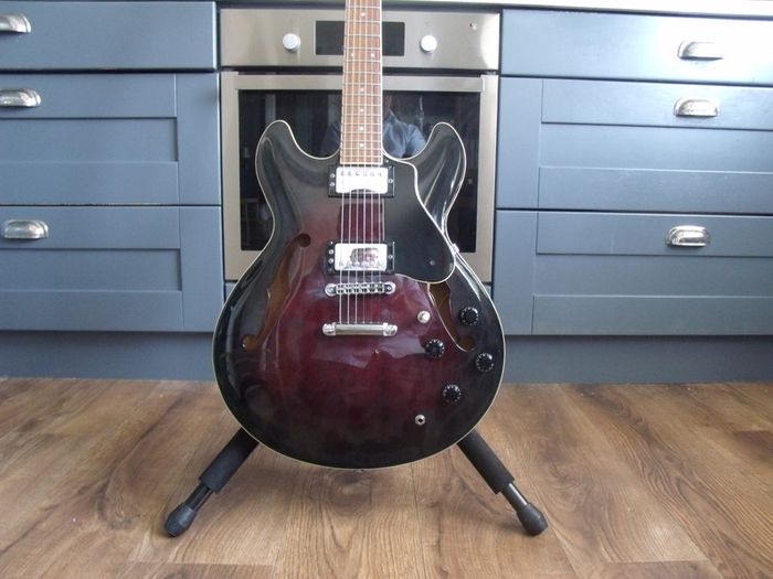 Yamaha SA 800 semi - acoustic "335" type guitar - Made in 1986