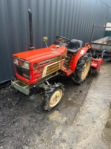 Compact tractor only991 hours