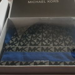 New Michael Kors Hat Scarf Set