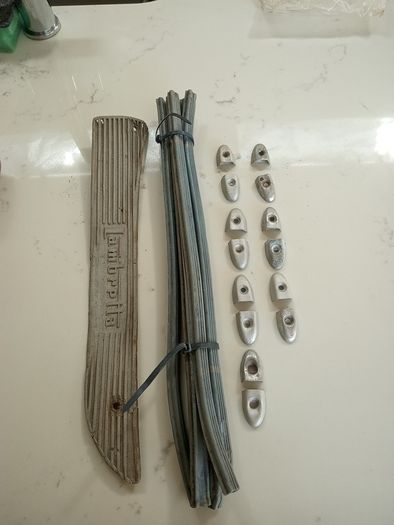 lambretta LD floorboard rubber mats, cap ends