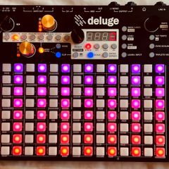 Synthstrom Deluge. Groovebox & Sequencer