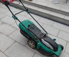 Lawnmower (not in working order)