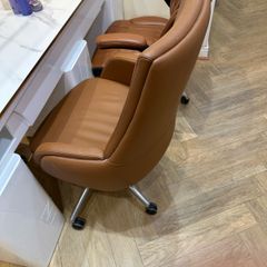 nail salon chair